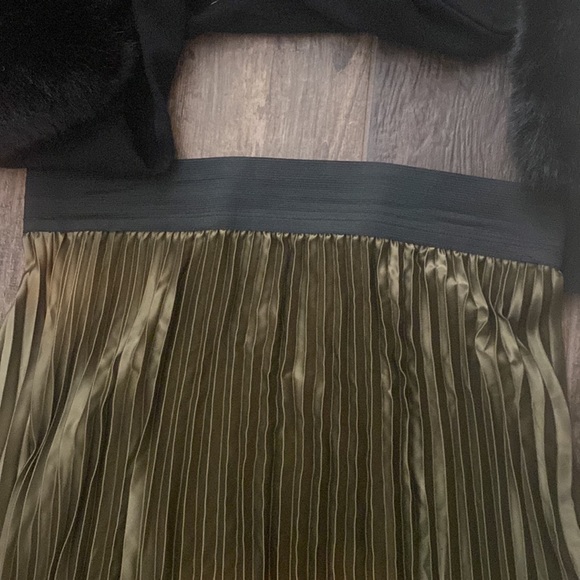 SAKS FIFTH AVENUE HOLIDAY SET - Picture 4 of 5